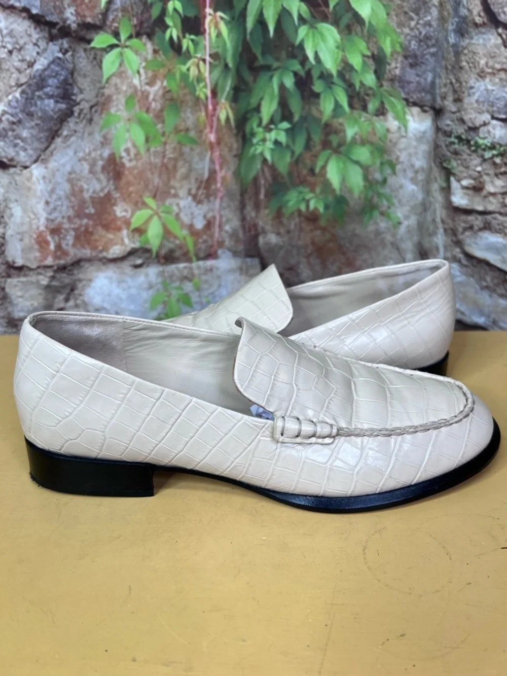 VINCE Bone Leather Croc Embossed Loafers, 9M/40 - Picture 13 of 13